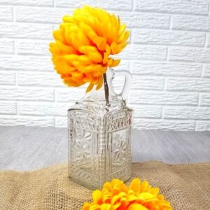 Vintage glass decanter/vase